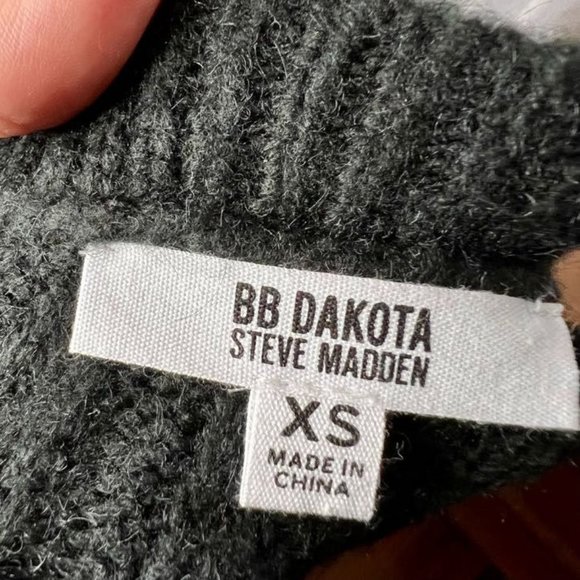 BB Dakota Steve Madden Black V-Neck Wool Blend Sweater Women's Size X-Small XS - Picture 5 of 7